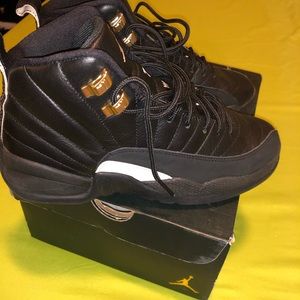 Black&Gold Jordan’s men’s size 5